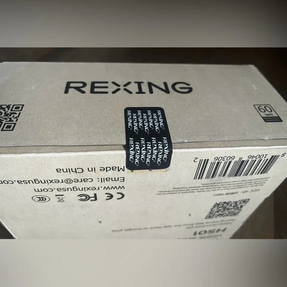 Rexing HS01 Smart Home security camera with solar panel. New with tags.
